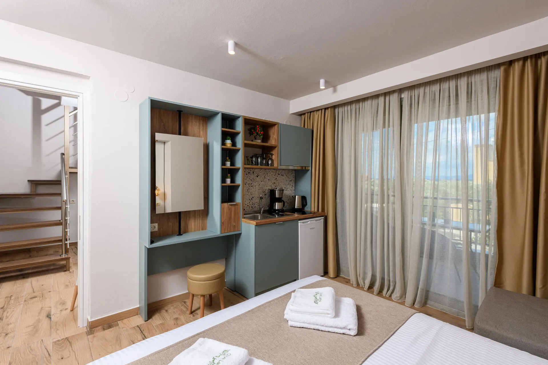 Tiara Holidays - The Olive Land - Superior Suite - bedroom with kitchen